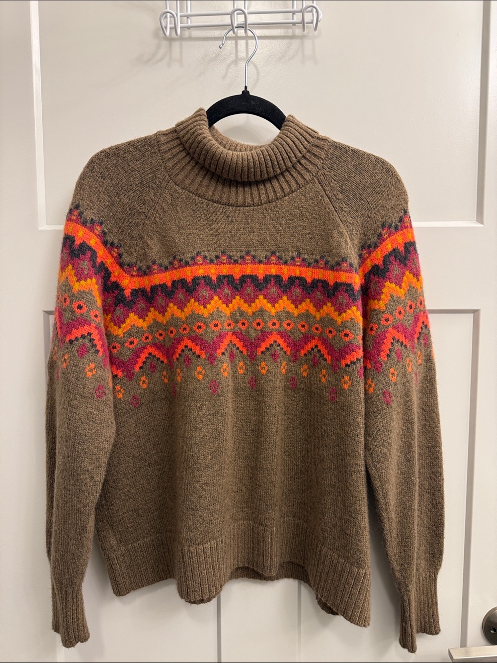 🔴LAST CALL‼️ Lou & Grey Brown Turtleneck Sweater w/ Pink Orange Yellow Fair Isle